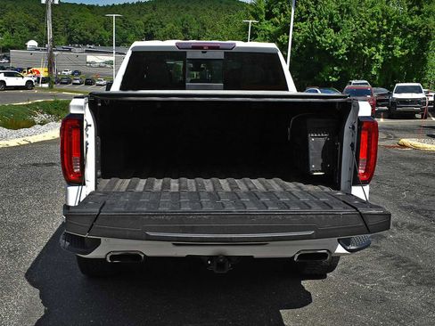Used 2019 GMC Sierra 1500 AT4 w/ AT4 Premium Package AWD/4WD image 8