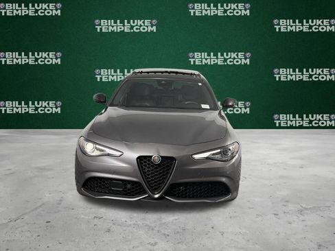 Used 2023 Alfa Romeo Giulia Veloce image 5