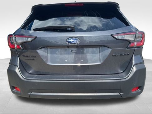 Used 2025 Subaru Outback Onyx Edition image 6