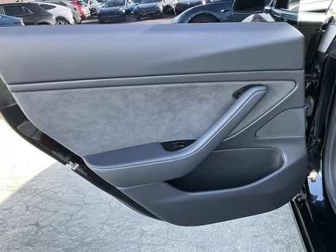 Used 2018 Tesla Model 3 Mid Range image 30