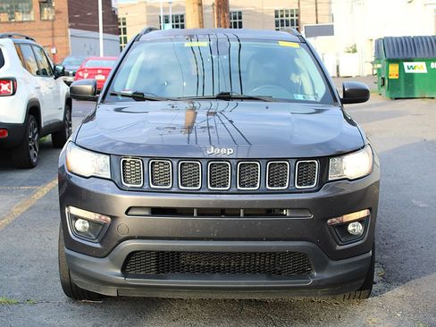 Certified 2018 Jeep Compass Latitude w/ Popular Equipment Group AWD/4WD image 9