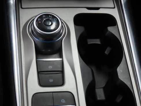 Used 2023 Ford Explorer XLT w/ Equipment Group 202A RWD image 12