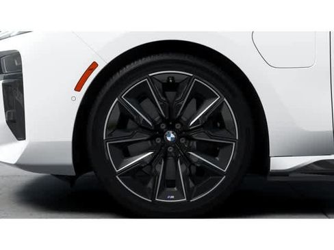 New 2026 BMW 750e xDrive AWD/4WD image 7