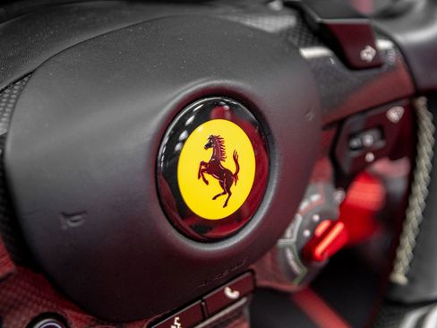Used 2019 Ferrari Portofino RWD image 26