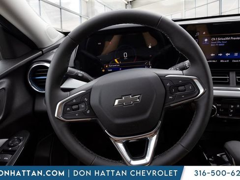 New 2026 Chevrolet Trax LT w/ Driver Confidence Package FWD image 5