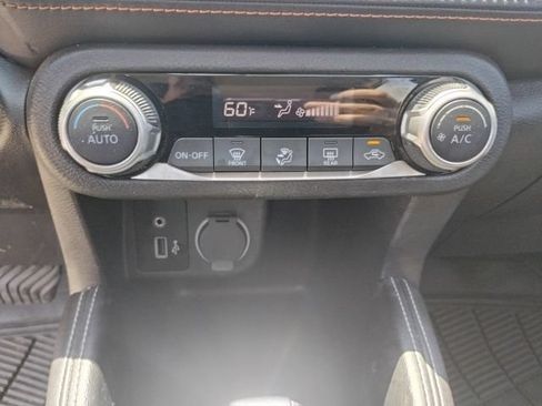 Used 2018 Nissan Kicks SR FWD image 18
