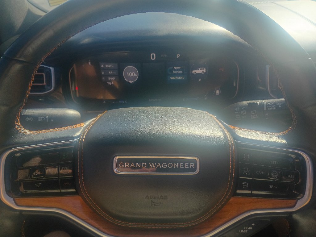 Used 2022 Jeep Grand Wagoneer Series III w/ HD Trailer Tow Package AWD/4WD image 20