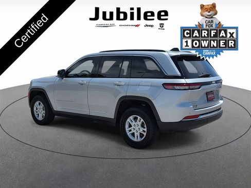 Used 2025 Jeep Grand Cherokee Laredo w/ Luxury Tech Group I AWD/4WD image 4