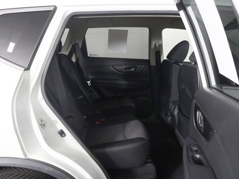 Used 2019 Nissan Rogue SV w/ Premium Package AWD/4WD image 31