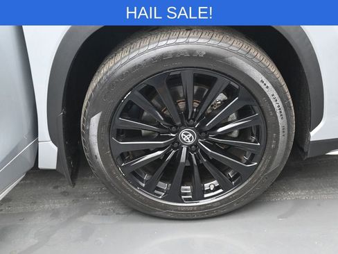 Used 2023 Toyota Highlander XSE image 40