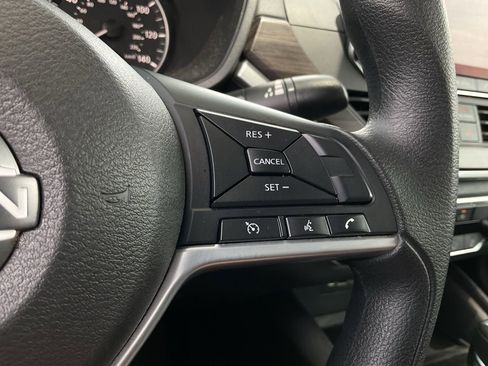 Used 2025 Nissan Altima 2.5 SV FWD image 29