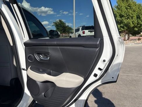 Used 2024 Honda HR-V EX-L image 19