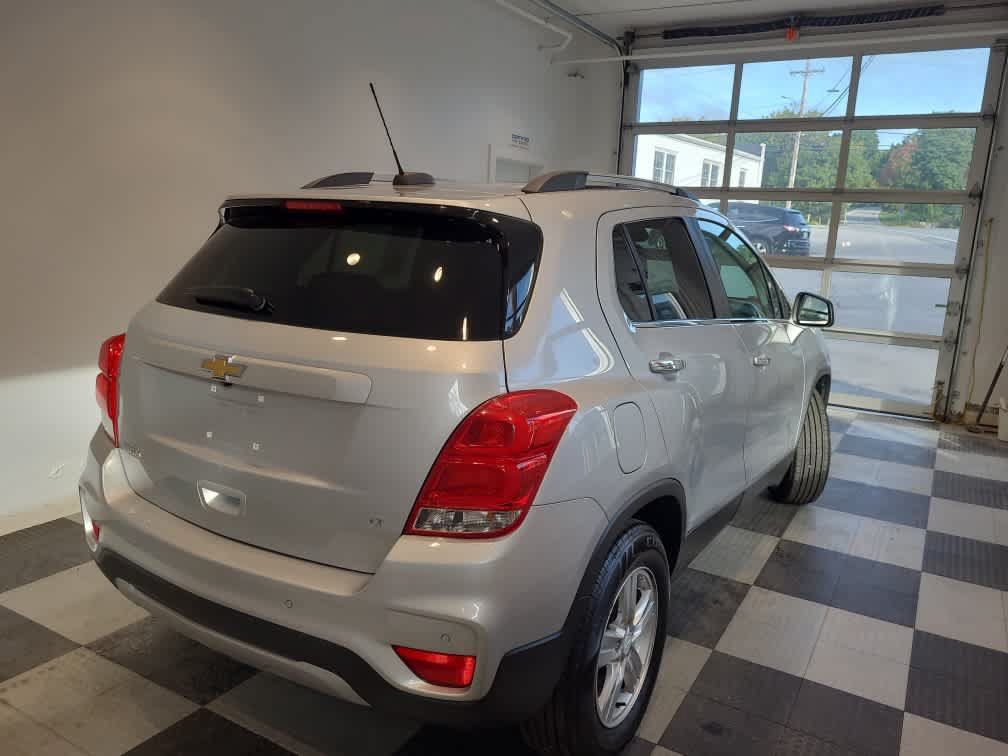 Used 2020 Chevrolet Trax LT w/ Driver Confidence Package FWD image 6