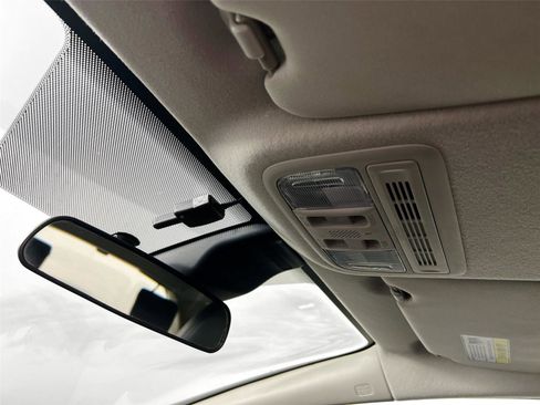 Used 2018 Honda Fit EX-L image 11