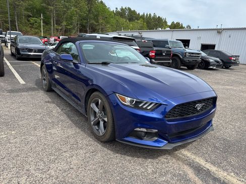 Used 2015 Ford Mustang Convertible w/ Equipment Group 051A image 1