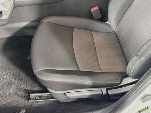 Used 2022 Nissan Sentra SV FWD image 15