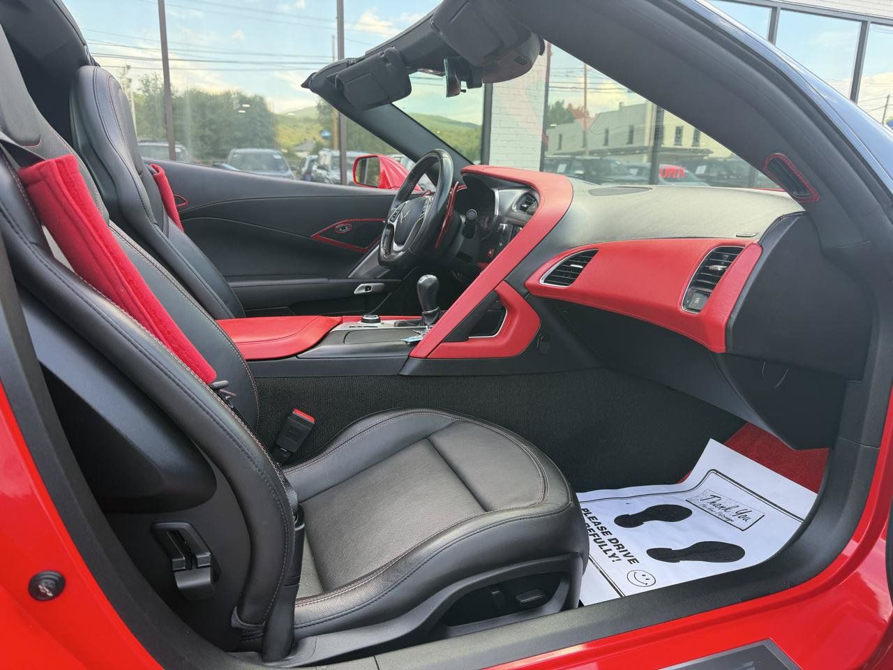 Used 2018 Chevrolet Corvette Stingray Coupe w/ 1LT RWD image 18