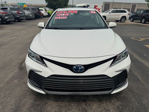 Used 2022 Toyota Camry LE FWD image 2