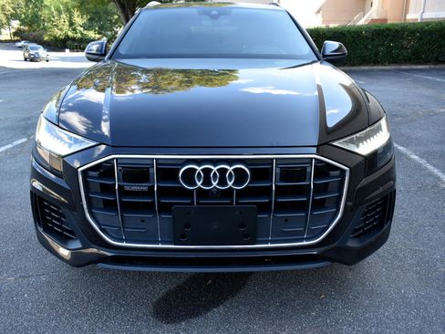 Used 2019 Audi Q8 Prestige w/ Luxury Package image 3