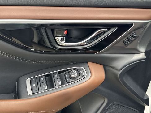 Used 2020 Subaru Outback Touring w/ Popular Package #2 image 17