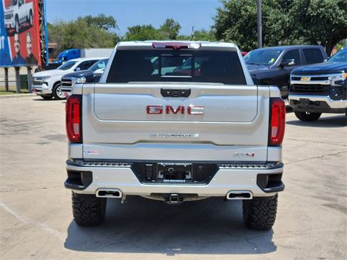 Used 2022 GMC Sierra 1500 AT4 w/ AT4 Premium Package image 6