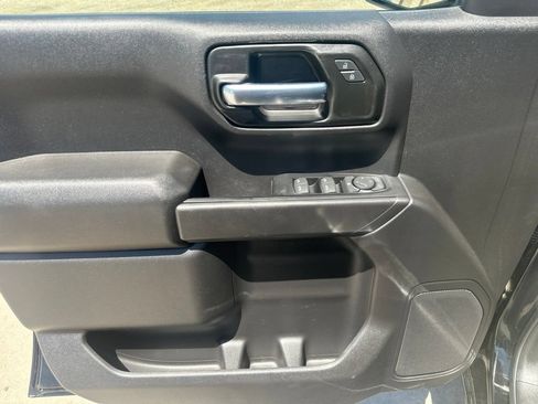 Used 2022 Chevrolet Silverado 1500 Custom Trail Boss AWD/4WD image 17