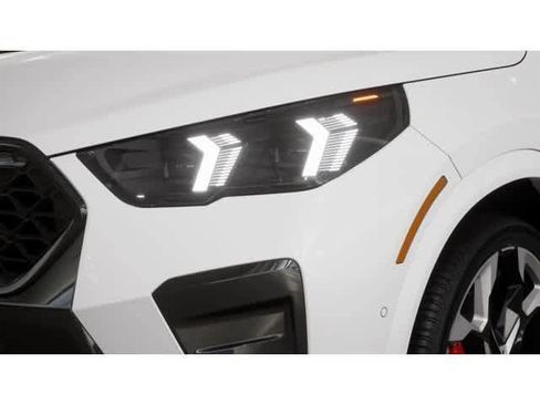 New 2026 BMW X2 xDrive28i w/ Technology Package AWD/4WD image 6