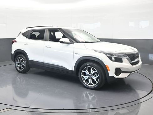 Used 2021 Kia Seltos EX image 8