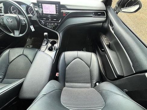 Used 2024 Toyota Camry SE FWD image 12