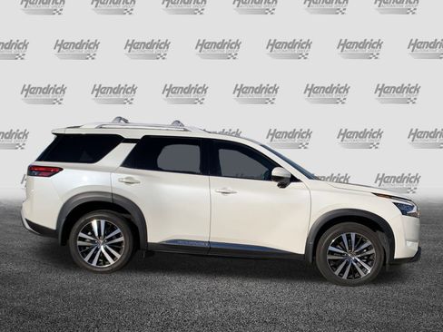 Used 2024 Nissan Pathfinder Platinum w/ Cargo Package image 11