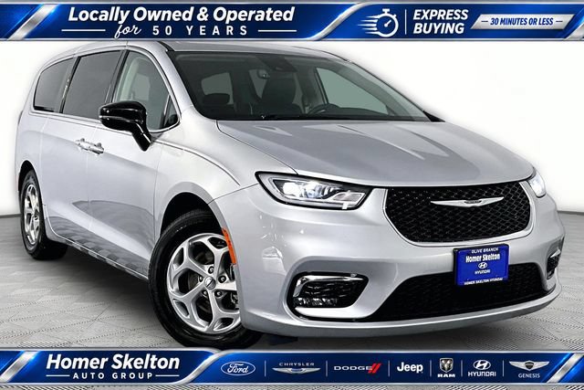 Used 2024 Chrysler Pacifica Limited FWD image 1