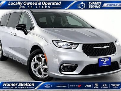 Used 2024 Chrysler Pacifica Limited
