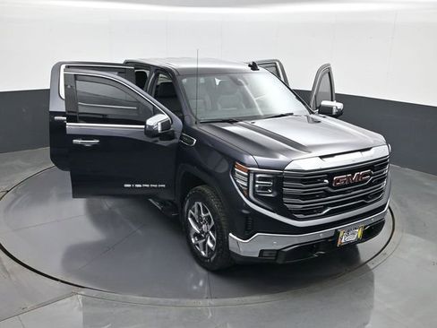 Used 2024 GMC Sierra 1500 SLT w/ SLT Premium Plus Package image 29