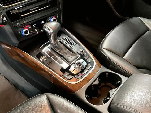 Used 2017 Audi Q5 2.0T Premium w/ Audi MMI Navigation Plus image 16