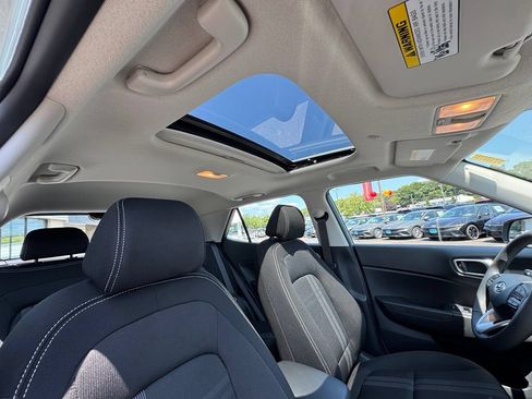 Certified 2026 Hyundai Venue SEL FWD image 26