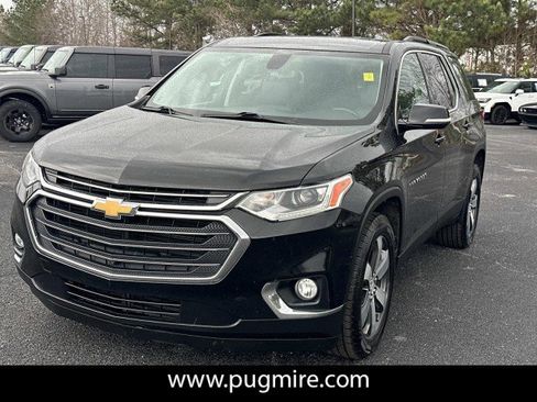 Used 2019 Chevrolet Traverse LT w/ LT Premium Package image 3