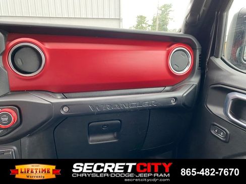 Used 2023 Jeep Wrangler Unlimited Rubicon w/ Xtreme 35 Tire Package AWD/4WD image 14