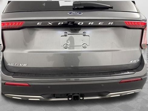 New 2026 Ford Explorer Active AWD/4WD image 17