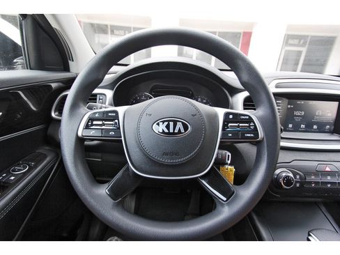 Used 2020 Kia Sorento FWD V6 image 17