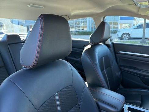 Used 2024 Nissan Altima 2.5 SR image 30