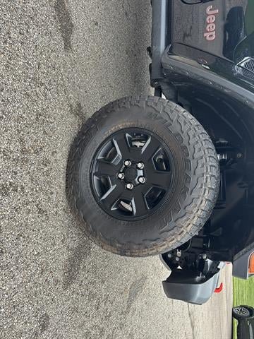 Used 2022 Jeep Gladiator Mojave w/ LED Lighting Group AWD/4WD image 11