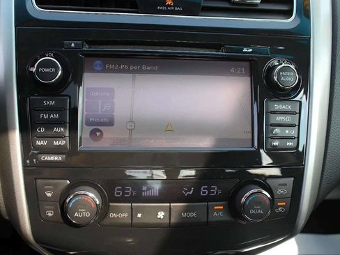 Used 2015 Nissan Altima 2.5 SL w/ Technology Package image 11