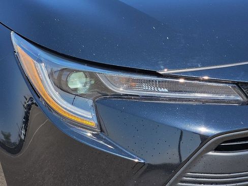 Used 2025 Toyota Corolla LE FWD image 8