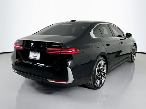 Certified 2025 BMW 530i xDrive w/ Executive Package image 5