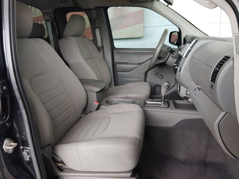 Used 2019 Nissan Frontier S RWD image 13