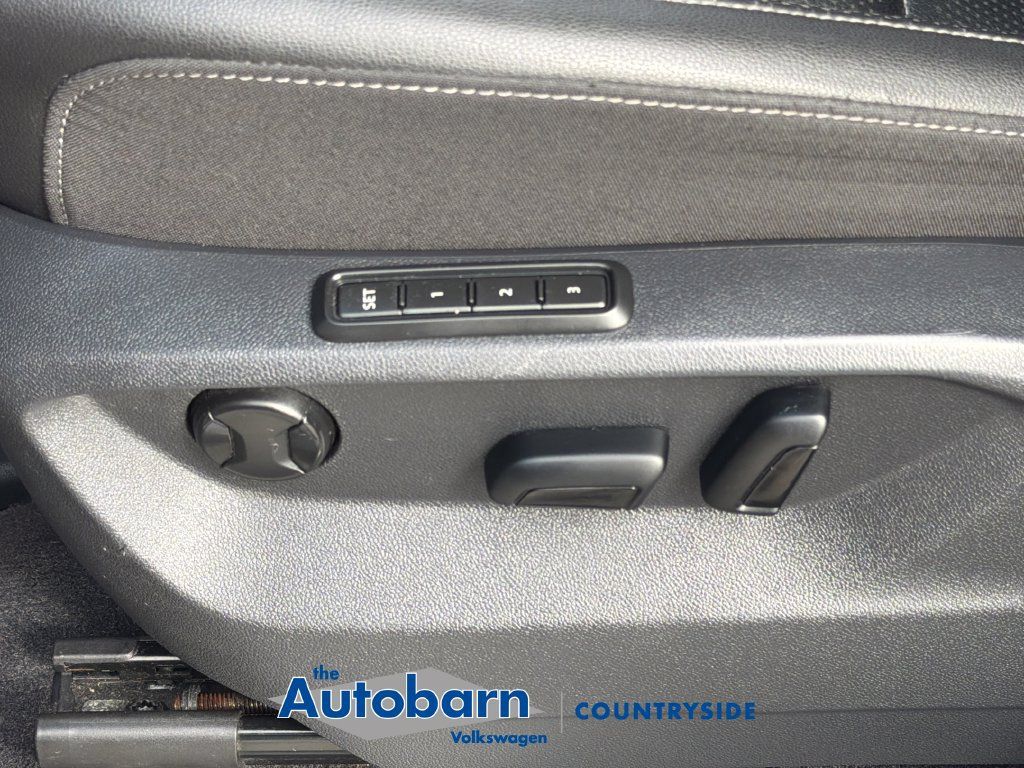 Used 2019 Volkswagen Atlas SEL Premium AWD/4WD image 11
