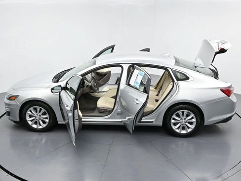 Used 2020 Chevrolet Malibu LT w/ Leather Package FWD image 38