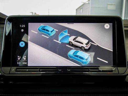 New 2026 Volkswagen Atlas Cross Sport SE FWD image 46