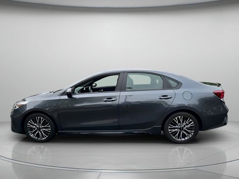 Used 2023 Kia Forte GT-Line w/ GT-Line Premium Package FWD image 2