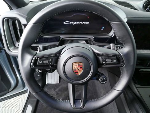 Certified 2026 Porsche Cayenne AWD image 9